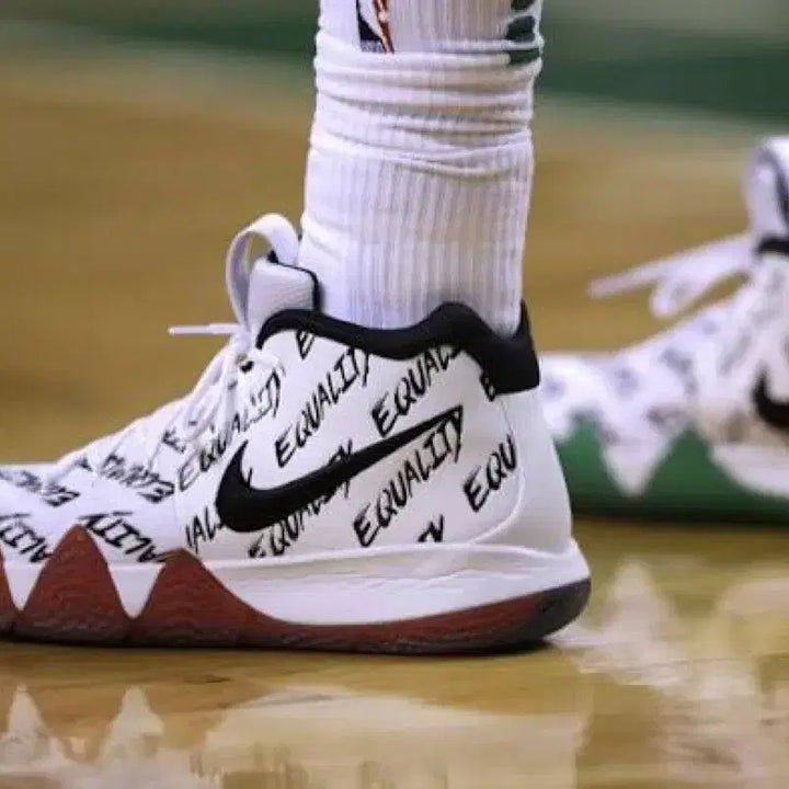 [BUNJANG] Nike Kyrie 4 Equality Basketball Shoes / 나이키 카이리4 EQUALITY 농구화