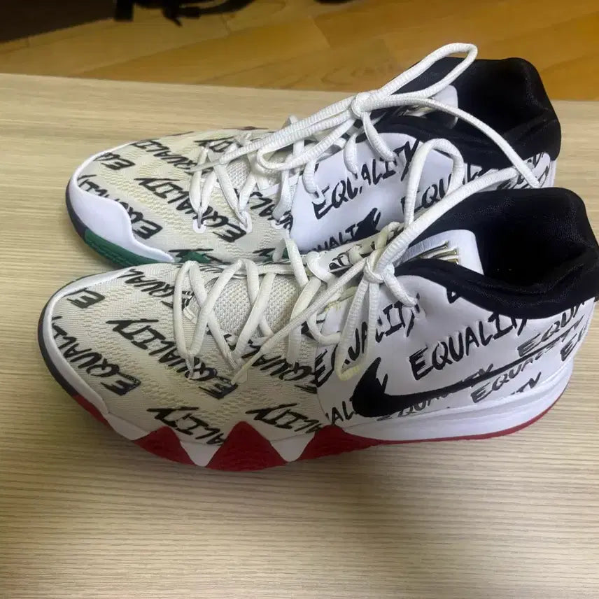 [BUNJANG] Nike Kyrie 4 Equality Basketball Shoes / 나이키 카이리4 EQUALITY 농구화