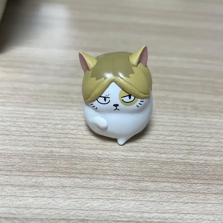 [BUNJANG] Haikyuu!! Nekoma Kozume Kenma Owari Chokon Cat Mini Figure / 하이큐 네코마 코즈메 켄마 오스와리 쵸콘 초콘 2 고양이 미니 피규어