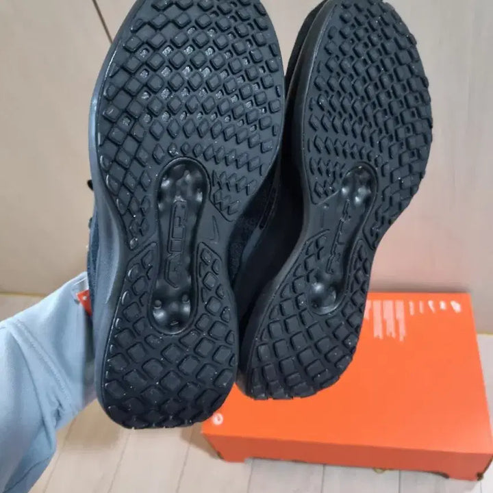 [BUNJANG] Nike Winflo 11 Running Shoes 245 / 미시착새상품)) 나이키 윈플로우11 러닝운동화 245