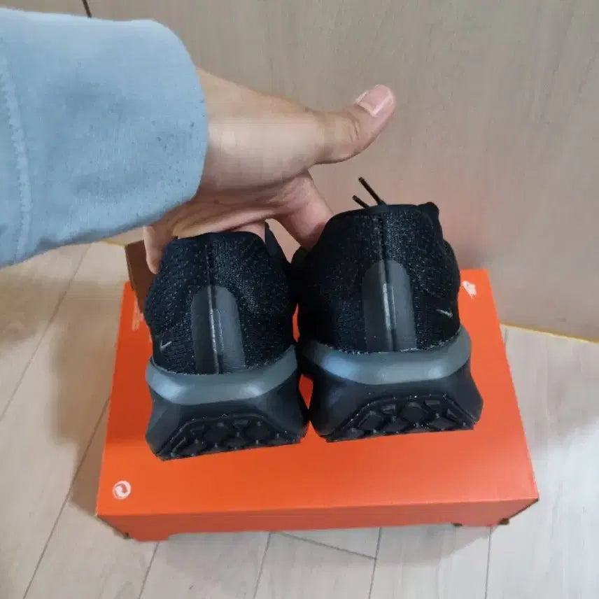 [BUNJANG] Nike Winflo 11 Running Shoes 245 / 미시착새상품)) 나이키 윈플로우11 러닝운동화 245