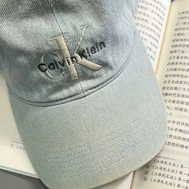 [BUNJANG] Calvin Klein Unisex Couple Denim Cap (Light Blue) / CK 남녀공용 커플 데님 캡 (라이트 블루)
