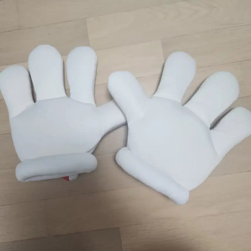 [BUNJANG] Tokyo Disneyland Minnie Mouse Hand-Shaped Gloves / 미니마우스 손모양 장갑  디즈니 디즈니랜드 도쿄디즈니랜드