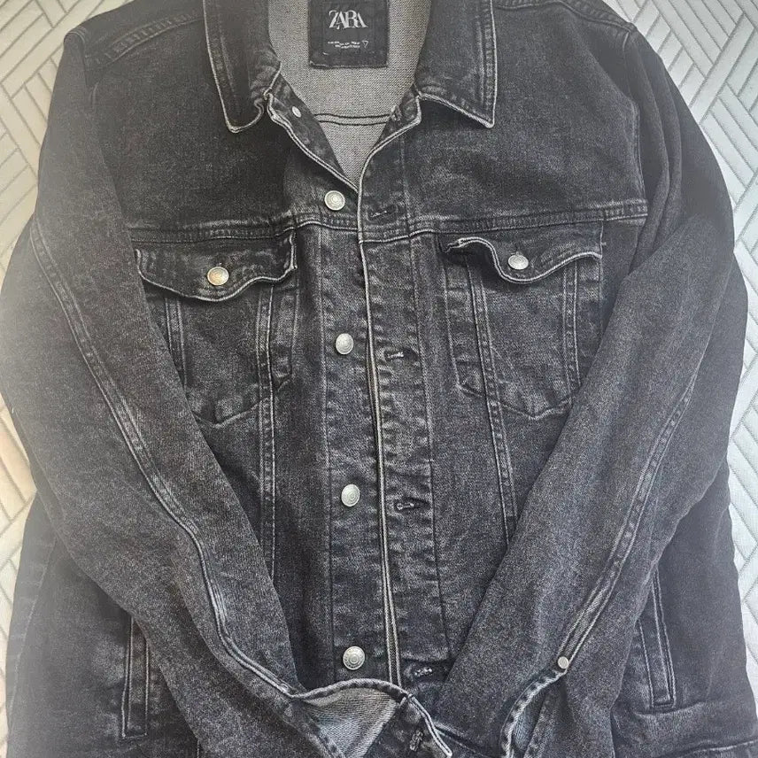 [BUNJANG] Zara Black Washed Denim Jacket / 자라 흑청 워싱데님 자켓 판매합니다