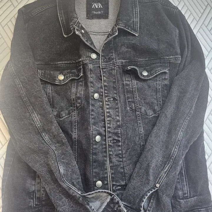 [BUNJANG] Zara Black Washed Denim Jacket / 자라 흑청 워싱데님 자켓 판매합니다
