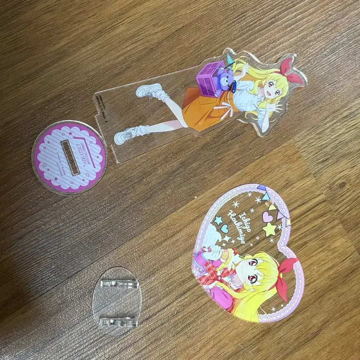 [BUNJANG] Aikatsu Hoshimiya Ichigo Acrylic Stand / 아이카츠 호시미야 이치고 아크릴 스탠드