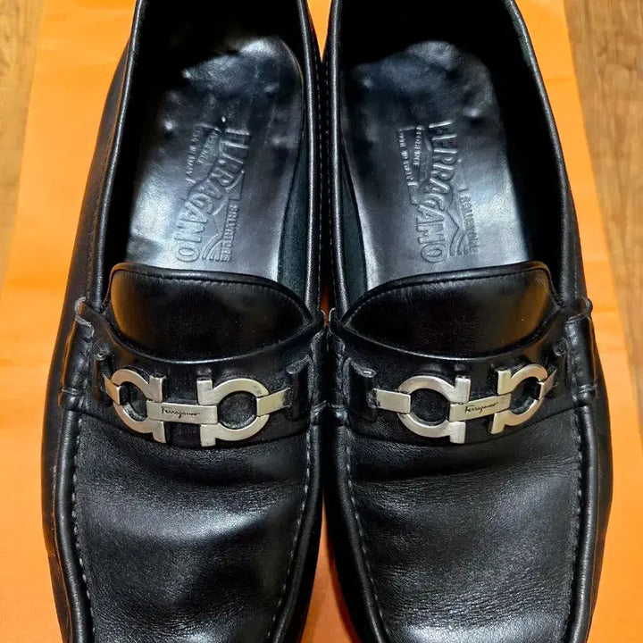 [BUNJANG] Salvatore Ferragamo Gancini Leather Loafers / 페라가모 간치니 남자 로퍼구두 260~265
