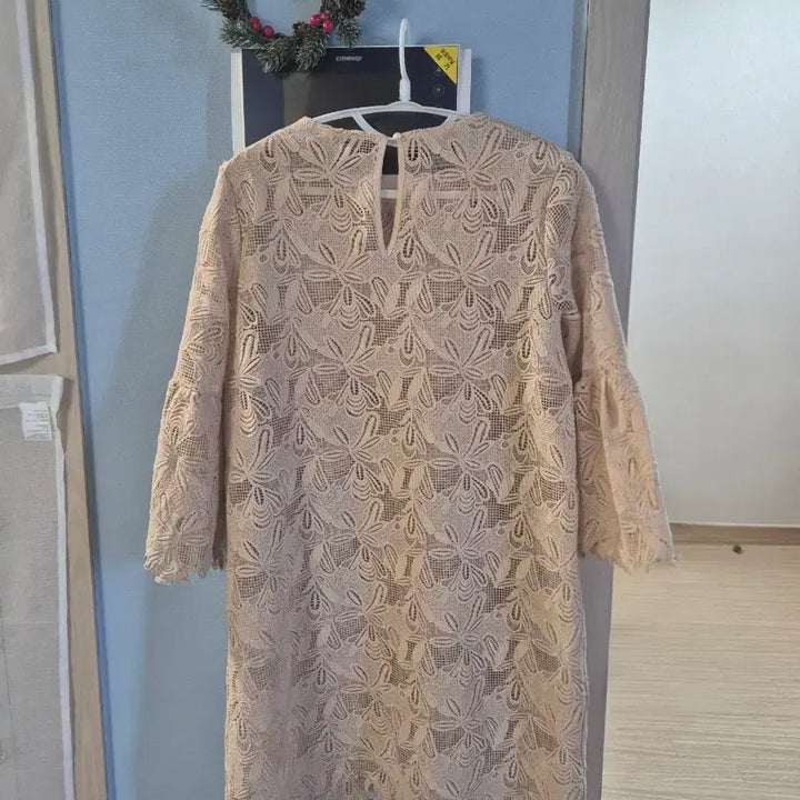[BUNJANG] Lace Flare Dress Beige / 레이스 플레어 원피스 베이지
