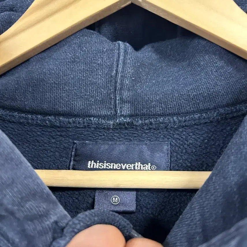 [BUNJANG] thisisneverthat Navy Hoodie M / M) 디스이즈네버댓 네이비 후드티