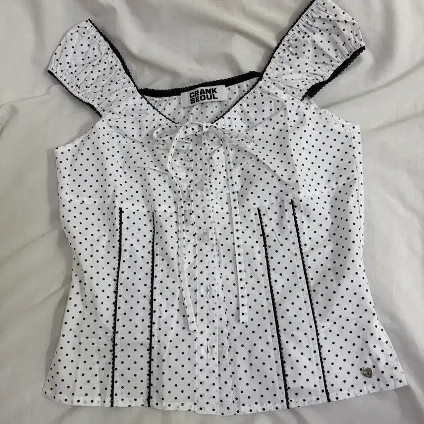 [BUNJANG] Crank Dot Lace Shirring Blouse White / 크랭크 도트 레이스 셔링 블라우스 화이트