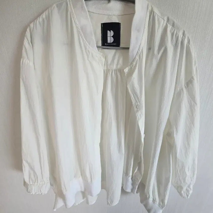 [BUNJANG] Black Mango White Bomber Jacket / 블랙망고 화이트 봄버 자켓