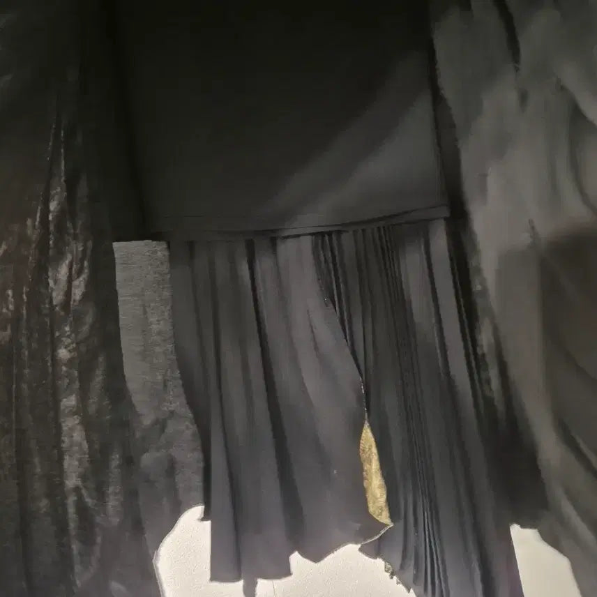 [BUNJANG] Time Collection Pleated Long Skirt with Leather Accent / 가격인하~~타임 롱 스커트