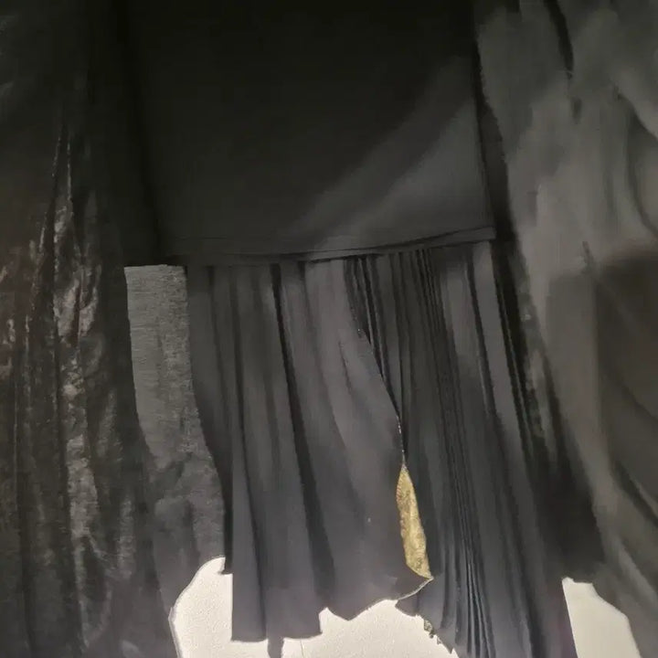 [BUNJANG] Time Collection Pleated Long Skirt with Leather Accent / 가격인하~~타임 롱 스커트