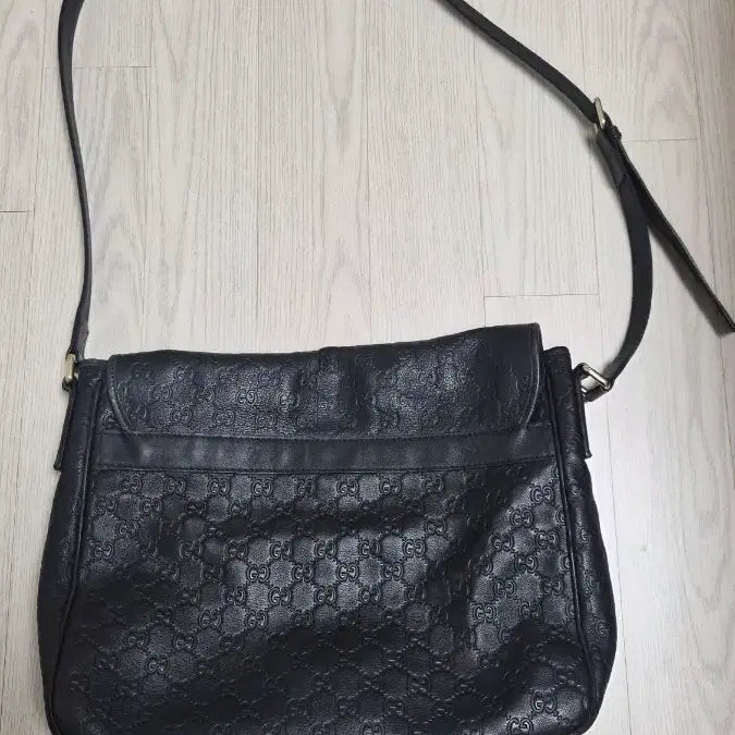 [BUNJANG] Gucci Shima Leather Black Messenger Bag / 구찌 시마 레더 블랙 메신저백