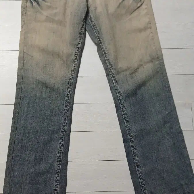 [BUNJANG] Tankus Washed Jeans / 탱커스 워싱 청바지