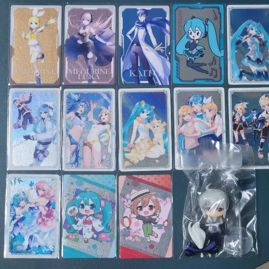 [BUNJANG] Vocaloid Ensky Metallic Card &amp; Yowane Haku Puchinedo Bundle Set / 급급급처!!!)보컬로이드 엔스카이 메탈릭 카드&amp;요와네 하쿠 푸치넨도 일괄