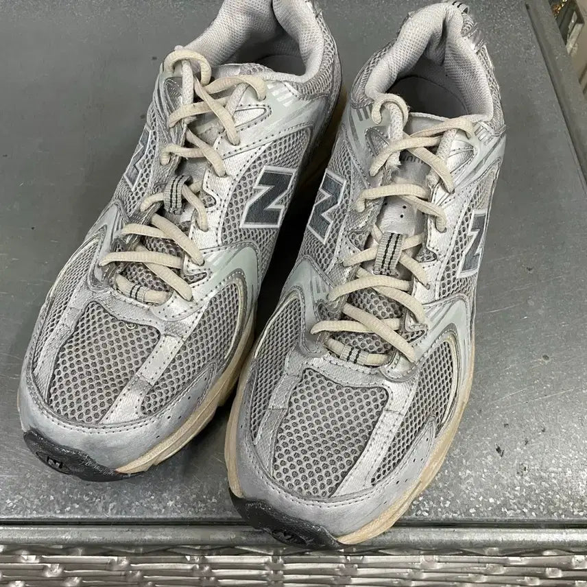 [BUNJANG] New Balance 530 Metallic Silver / 뉴발란스 530 메탈릭 실버 280 (gr-4795)