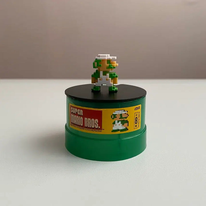 [BUNJANG] Super Mario Bros. Luigi Dot Figure / 수퍼마리오 브라더스 루이지 도트 피규어