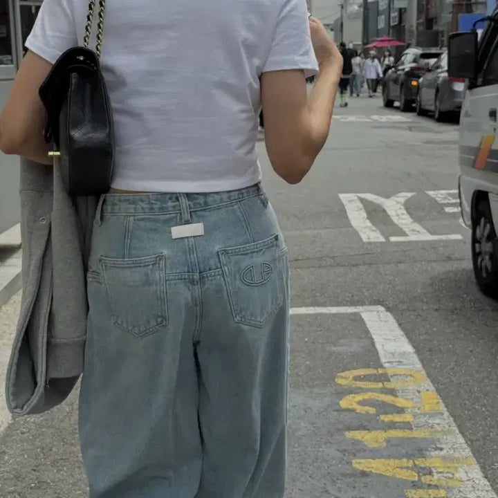 [BUNJANG] Donbi Rate Two-Tuck Wide Denim Jeans Light Blue M / [새 상품] 돈비레잇 투턱 와이드데님 연청 m