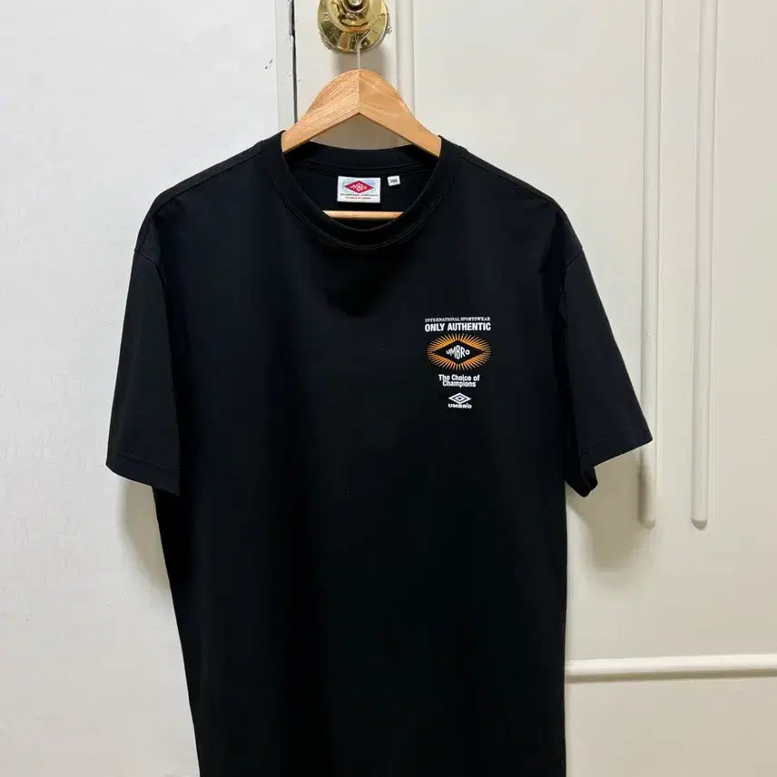 [BUNJANG] Umbro 100th Anniversary Black T-Shirt Size 100 / 엄브로 100주년 기념 블랙 반팔 티셔츠 100사이즈