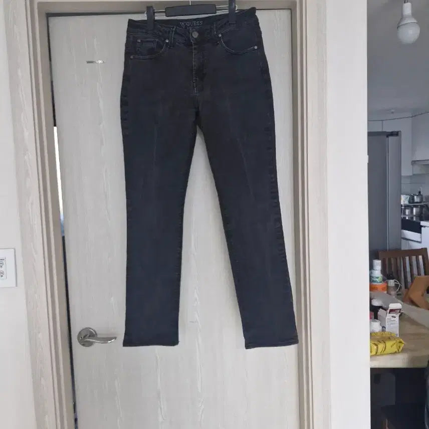 [BUNJANG] Guess Black Denim Jeans / 게스 블랙 데님 청바지