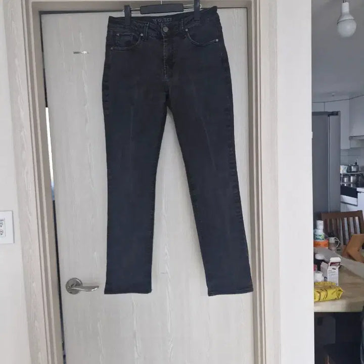 [BUNJANG] Guess Black Denim Jeans / 게스 블랙 데님 청바지
