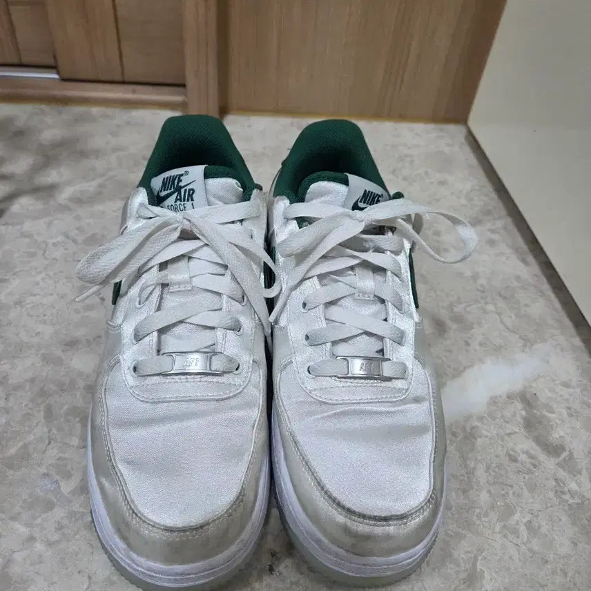 [BUNJANG] Nike Air Force 1 LX White Green DX6541-101 / 나이키 에어포스1 LX 화이트 그린