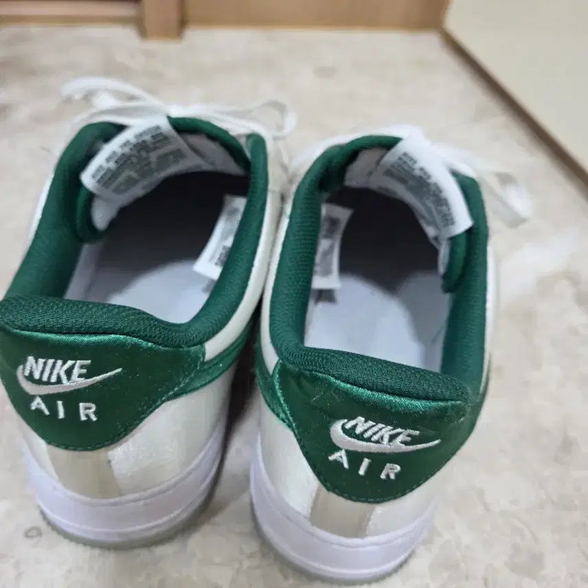 [BUNJANG] Nike Air Force 1 LX White Green DX6541-101 / 나이키 에어포스1 LX 화이트 그린
