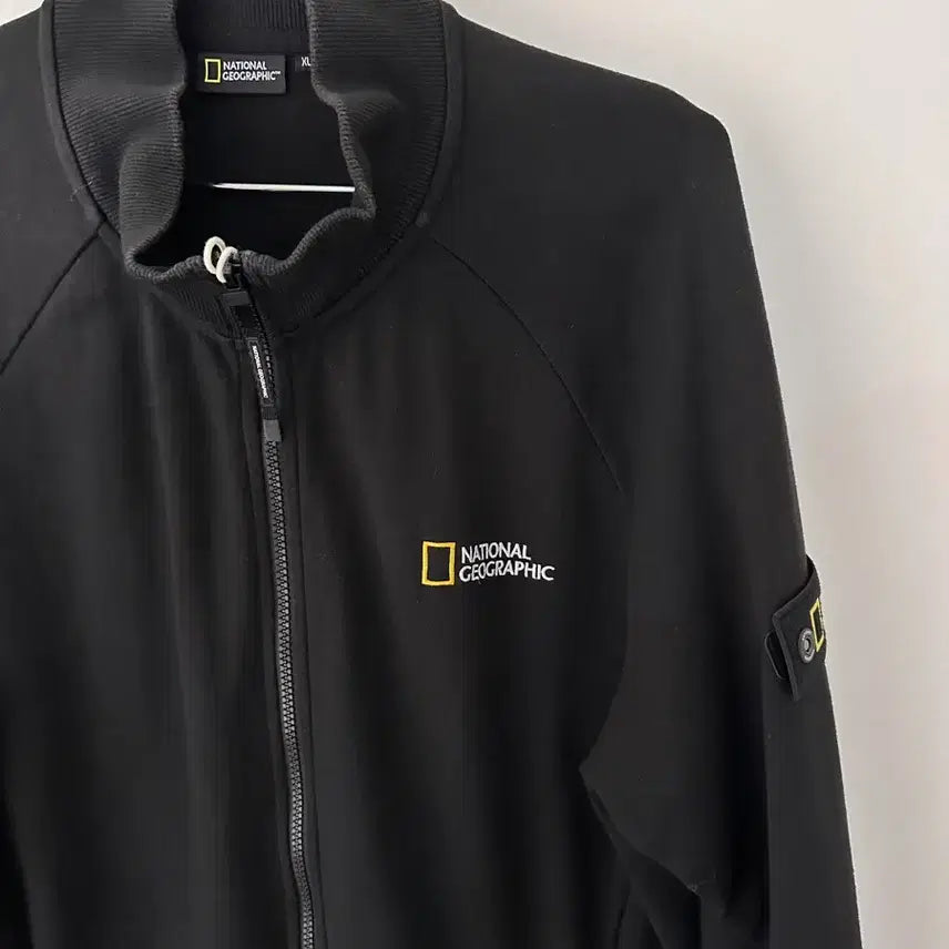[BUNJANG] National Geographic Black Zip-Up Jacket XL / 내셔널지오그래픽 블랙 집업 XL 사이즈