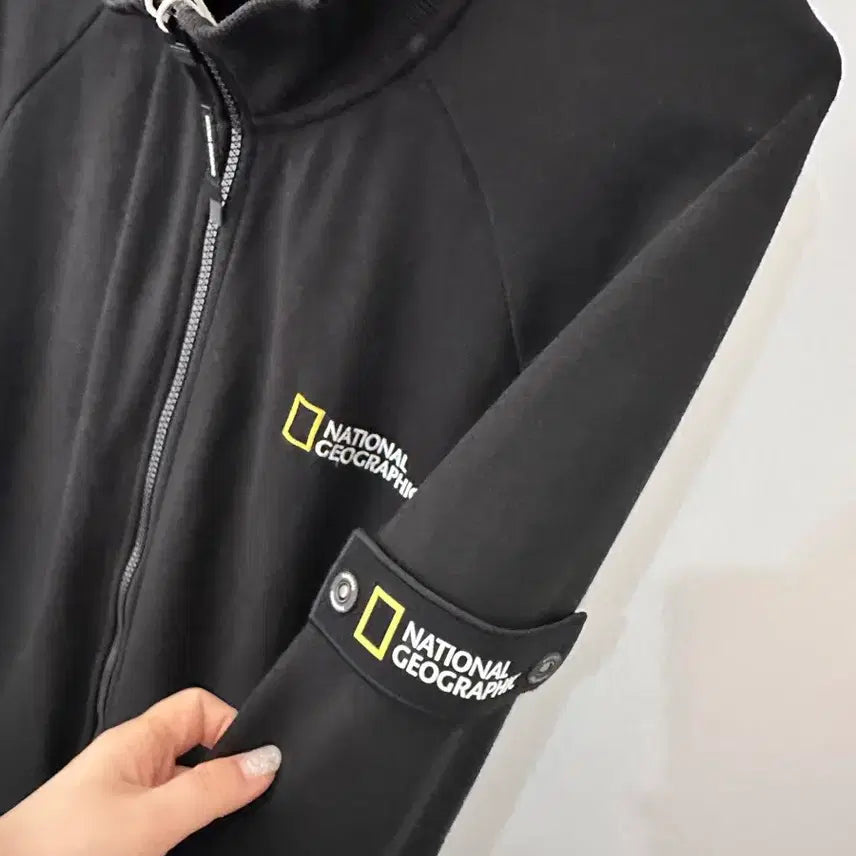 [BUNJANG] National Geographic Black Zip-Up Jacket XL / 내셔널지오그래픽 블랙 집업 XL 사이즈