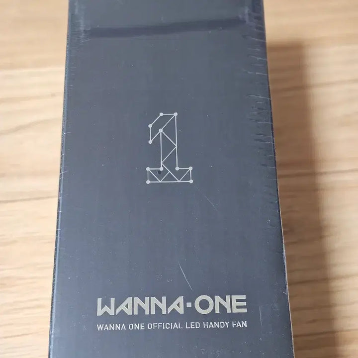 [BUNJANG] Wanna One Portable Fan Sealed / 워너원 핸디 선풍기 미개봉