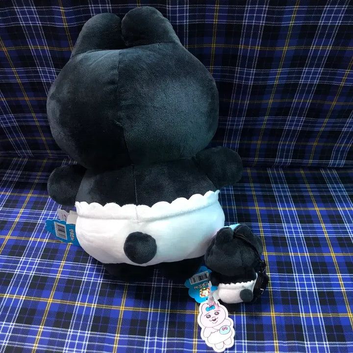 [BUNJANG] Bbanjju Rabbit Spy Medium Plush &amp; Keyring Set / 희귀! 빤쮸토끼 스파이 중형인형&amp;키링 세트