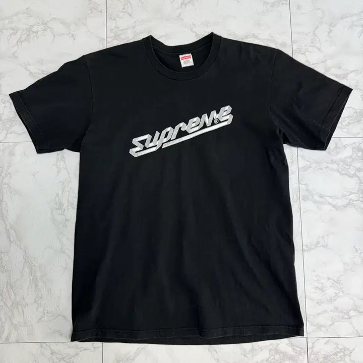 [BUNJANG] Supreme Logo Short Sleeve T-Shirt (Black, Size L) / 슈프림 반팔 L