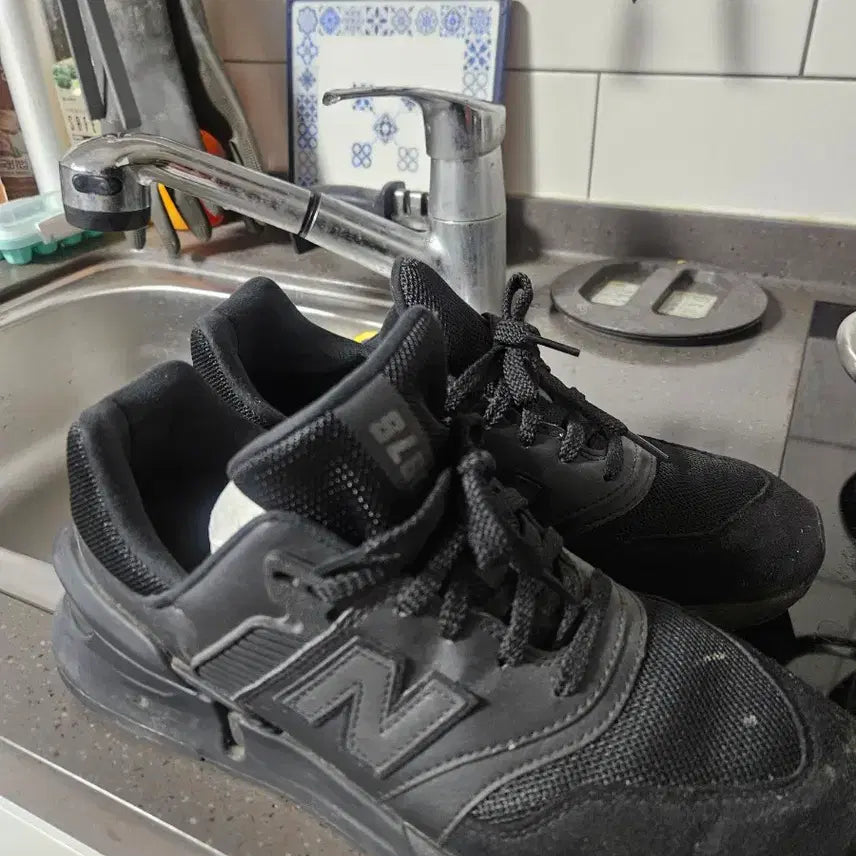 [BUNJANG] New Balance 997S Black Sneakers / 뉴발란스 997S블랙