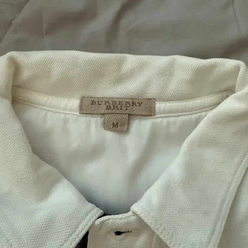 [BUNJANG] Burberry Brit White Short Sleeve Polo Shirt M / 버버리 브릿 흰색 반팔 폴로티 M