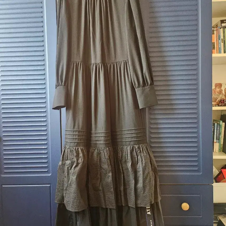 [BUNJANG] Long Pleated Frill Layered Dress Size 36 / 롱 플리츠 프릴 레이어드 원피스36