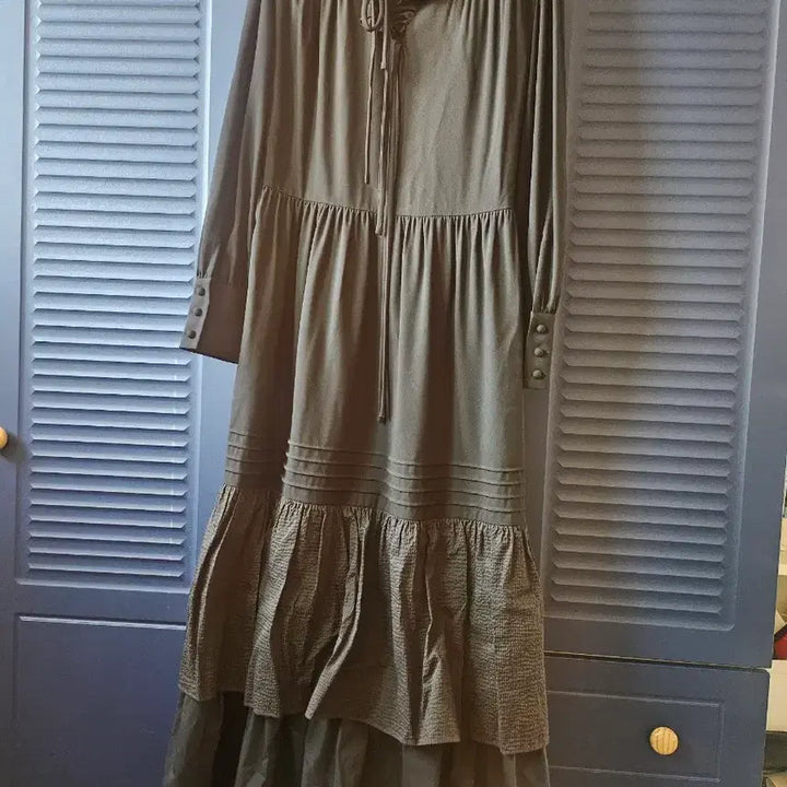 [BUNJANG] Long Pleated Frill Layered Dress Size 36 / 롱 플리츠 프릴 레이어드 원피스36