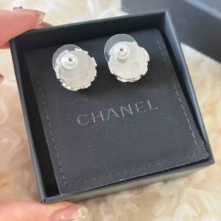 [BUNJANG] Chanel Silver Ball Earrings / 샤넬 실버 볼 귀걸이