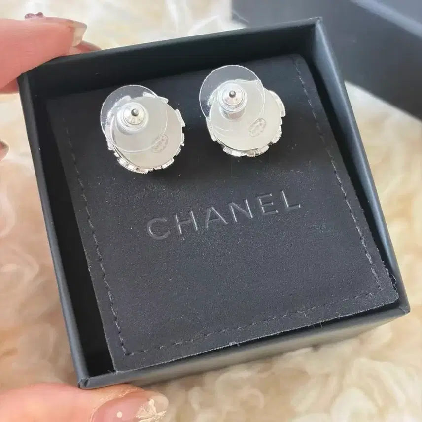 [BUNJANG] Chanel Silver Ball Earrings / 샤넬 실버 볼 귀걸이