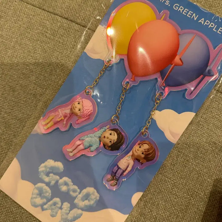 [BUNJANG] Mrs. Green Apple Good Day Limited Edition Balloon Grip Badge / 새상품)미세스그린애플 굿데이 한정 굿즈 풍선 그립뱃지