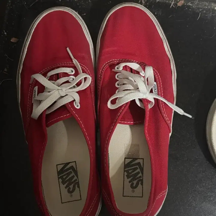 [BUNJANG] Vans Authentic Red Canvas Sneakers / Vans 반스 어센틱 레드 캔버스 스니커즈