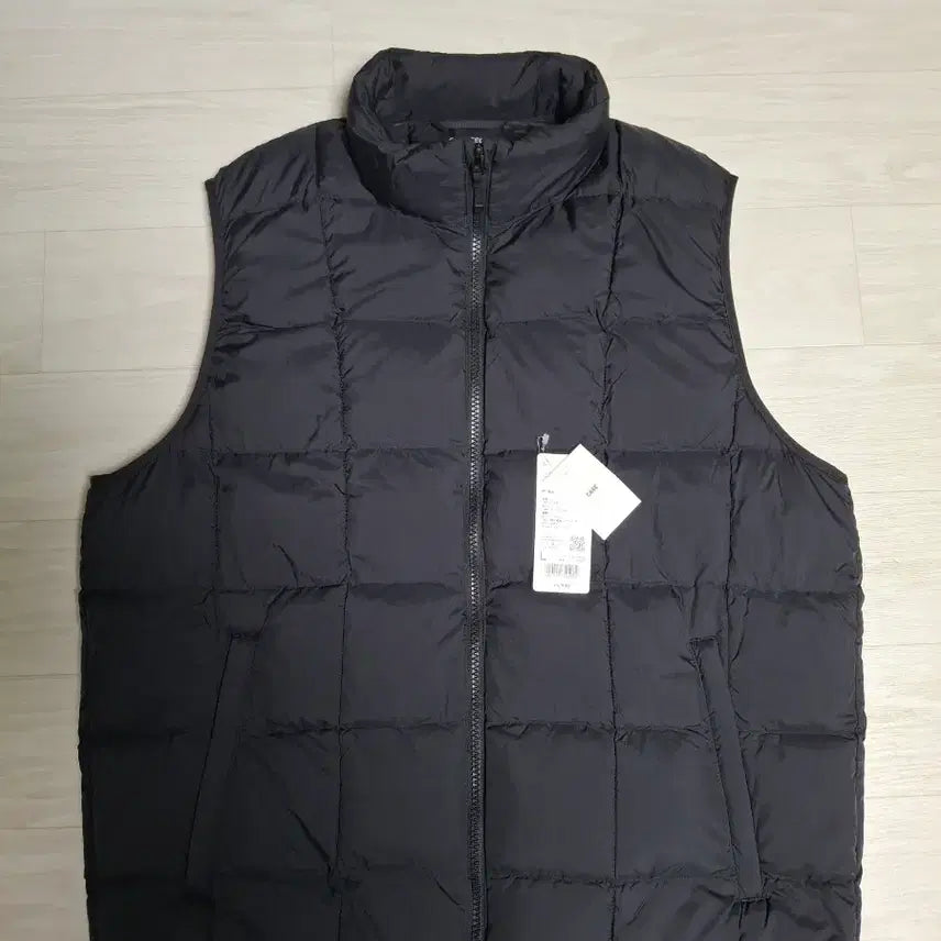 [BUNJANG] Uniqlo Puffer Tech Vest Black / L)유니클로 퍼프테크 베스트 블랙