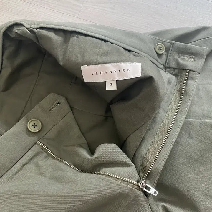 [BUNJANG] Khaki Wide Cotton Pants / 브라운야드 / 카키색 와이드 면바지 / 2