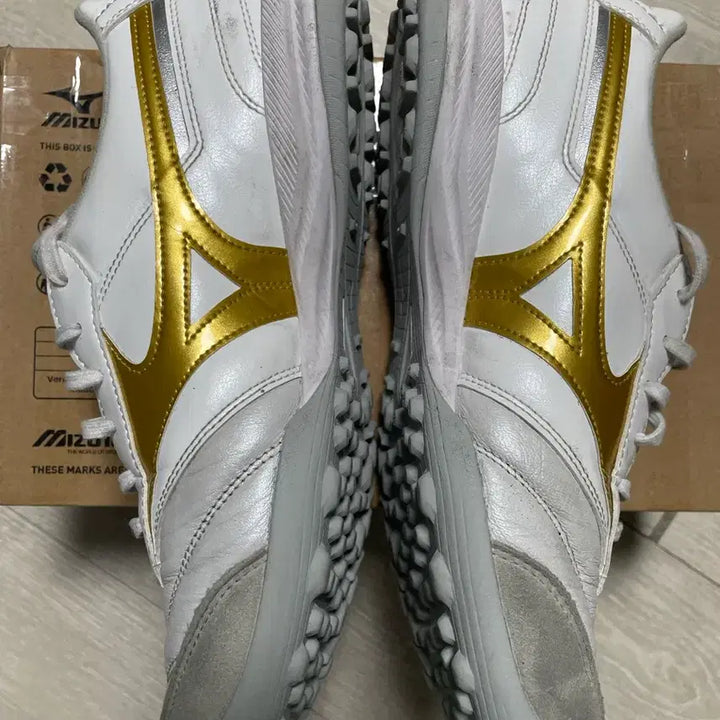 [BUNJANG] Mizuno Morelia Sala Elite TF 260 Futsal Shoes / 미즈노 모렐리아 살라 앨리트 TF 260 풋살화