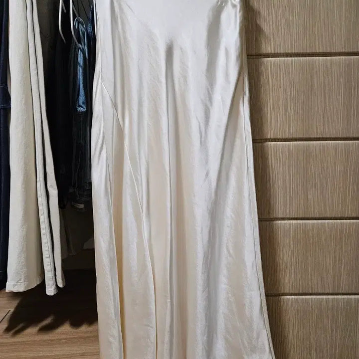 [BUNJANG] Frontrow Silk Long Skirt / [새상품] 프론트로우 실크 롱스커트