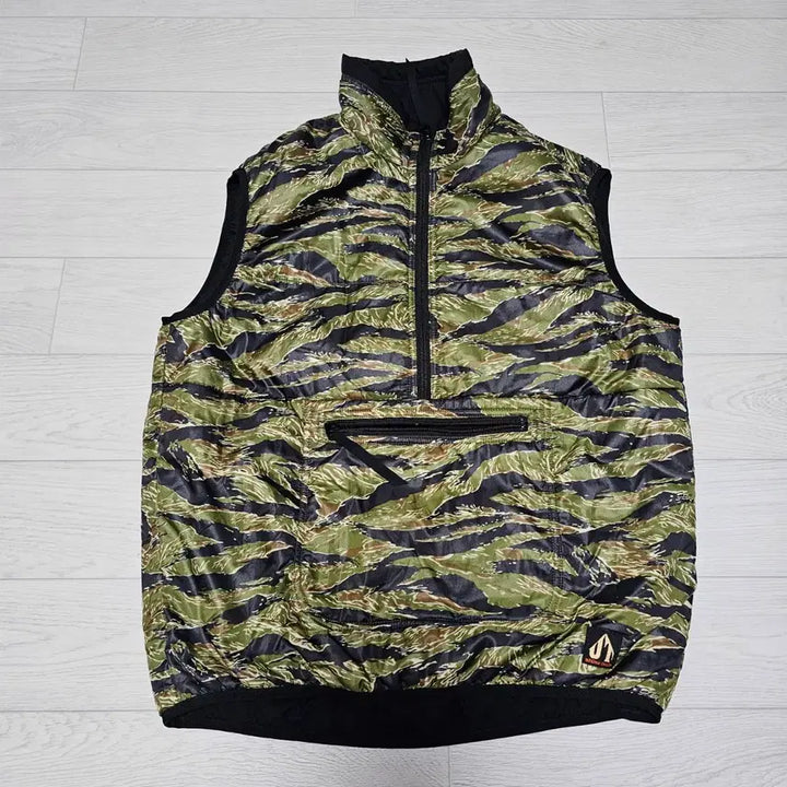 [BUNJANG] Freewheelers Ultima Thule Reversible Vest (Size S) / 프리휠러스 울티마툴레 리버시블 베스트 s 팝니다