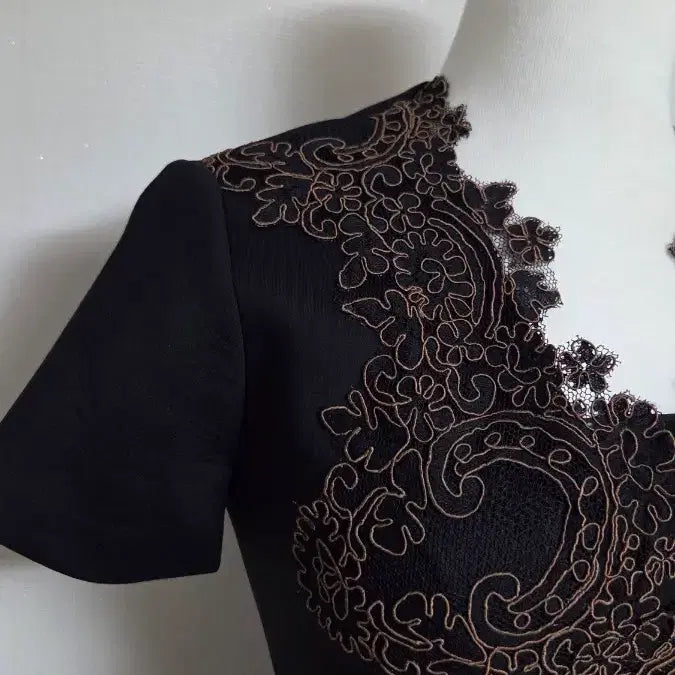 [BUNJANG] Sandro Black Lace Flare Dress / 산드로 블랙 레이스 플레어 원피스 44