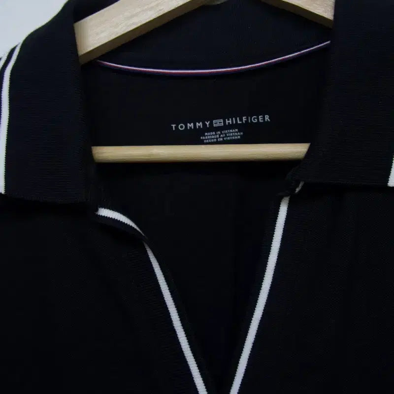 [SOLD OUT] 타미힐피거 블랙 카라 원피스