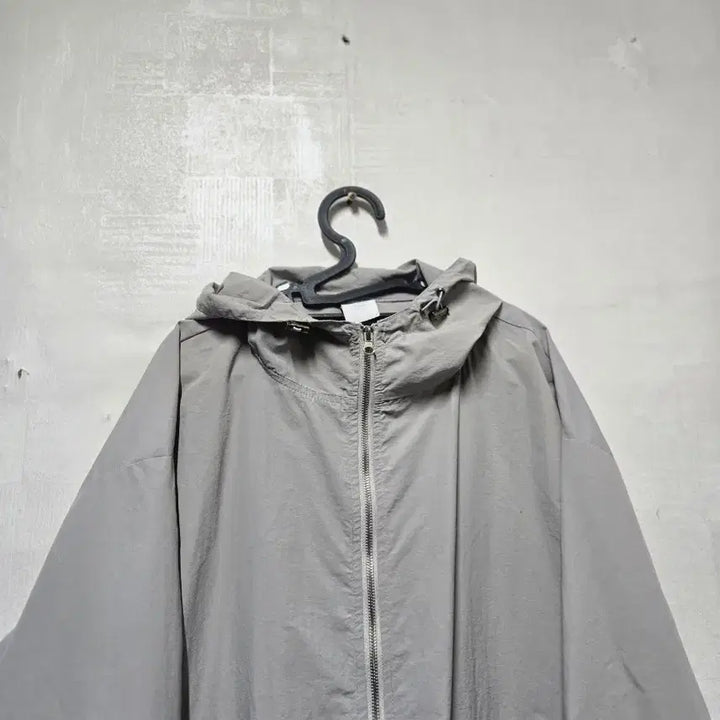 [BUNJANG] Lap Studio Hooded Windbreaker Jacket Gray / 랩스튜디오 후드 바람막이 자켓 그레이