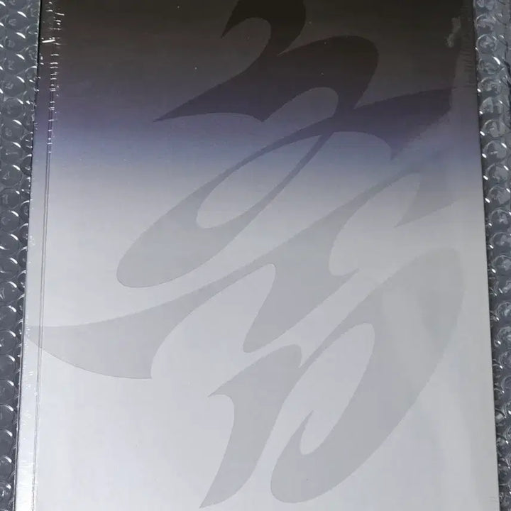 [BUNJANG] BabyMonster CHOM Metallic Ver. Album (Sealed) / (미개봉) 베이비몬스터 춤(CHOOM) Metallic Ver 앨범 판매